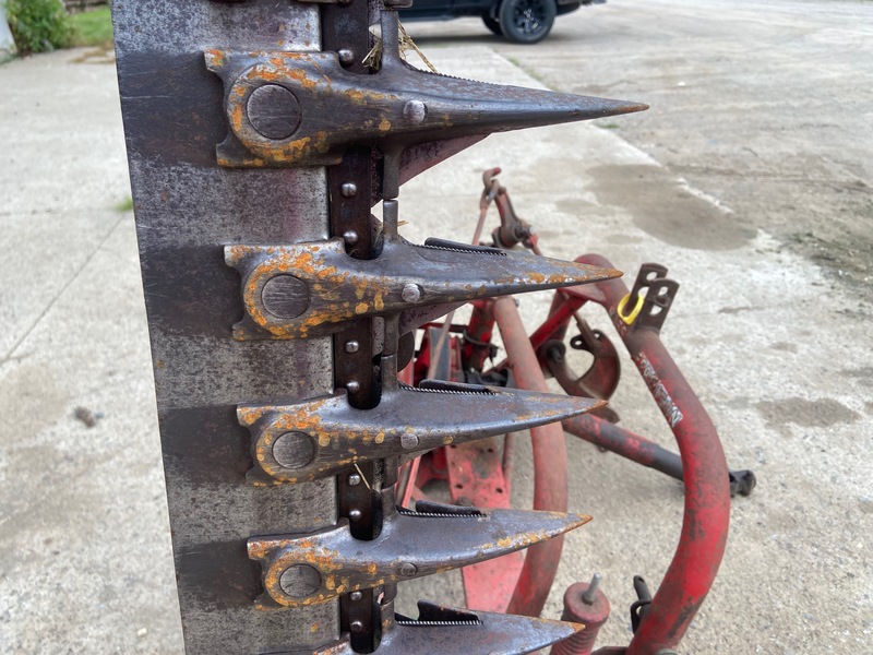 Miscellaneous  Massey Ferguson Sickle Mower - 7FT - Pitman Drive Photo
